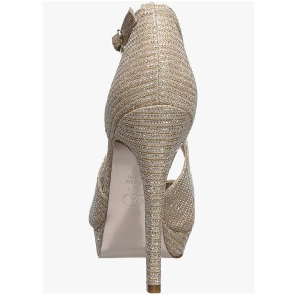 NEW in Box Adrianna Pappel Pewter glitter stilettos Size 6.5 QUICK SHIP 1-2 DAYS - Picture 4 of 5